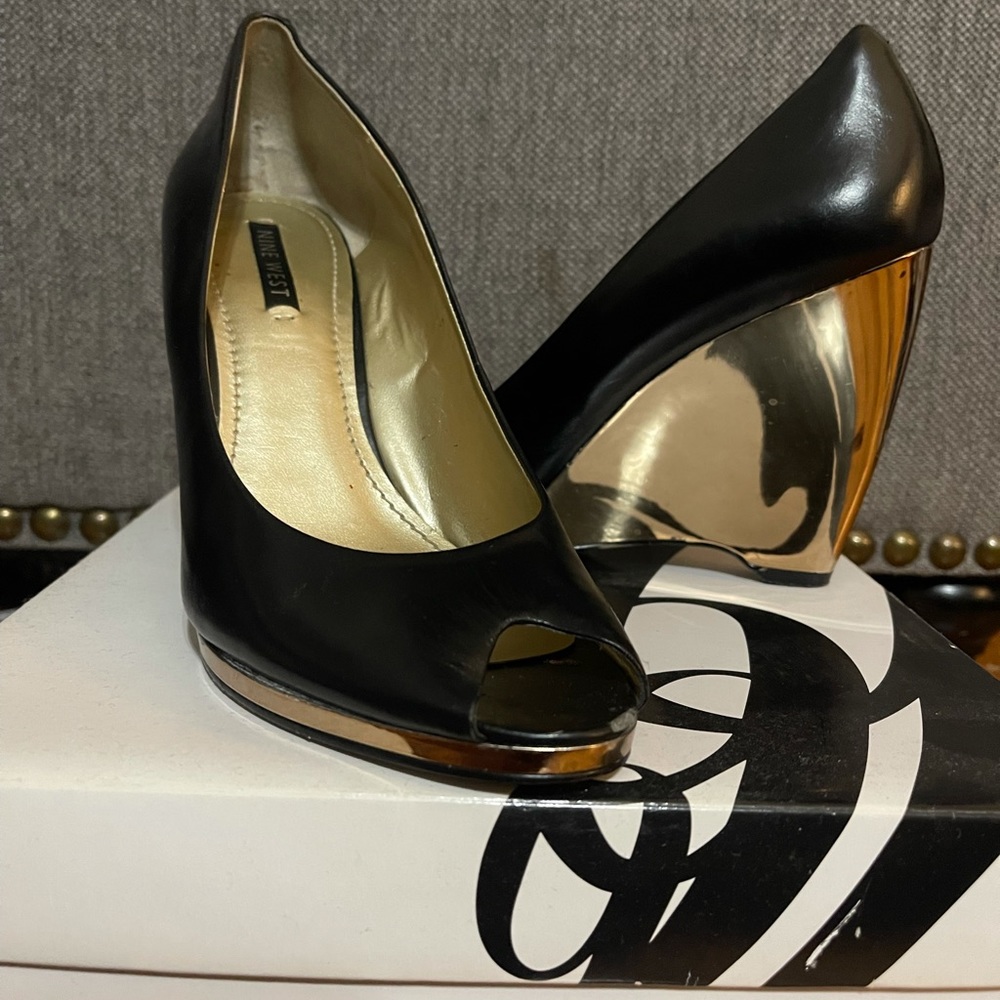 Nine West Black Leather Gold Wedge Heels